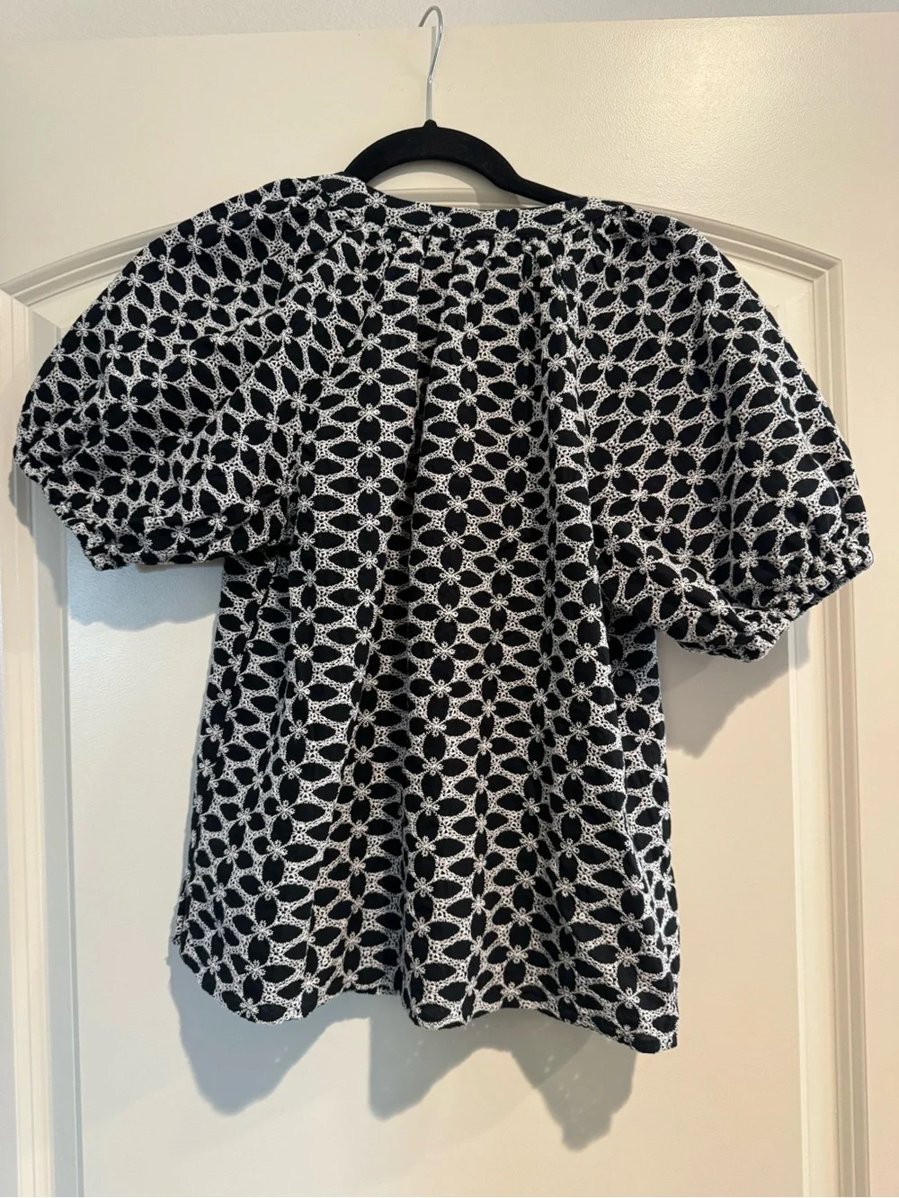 LOFT Black White Geo Print Short Sleeve Tie Neck Blouse Top XS